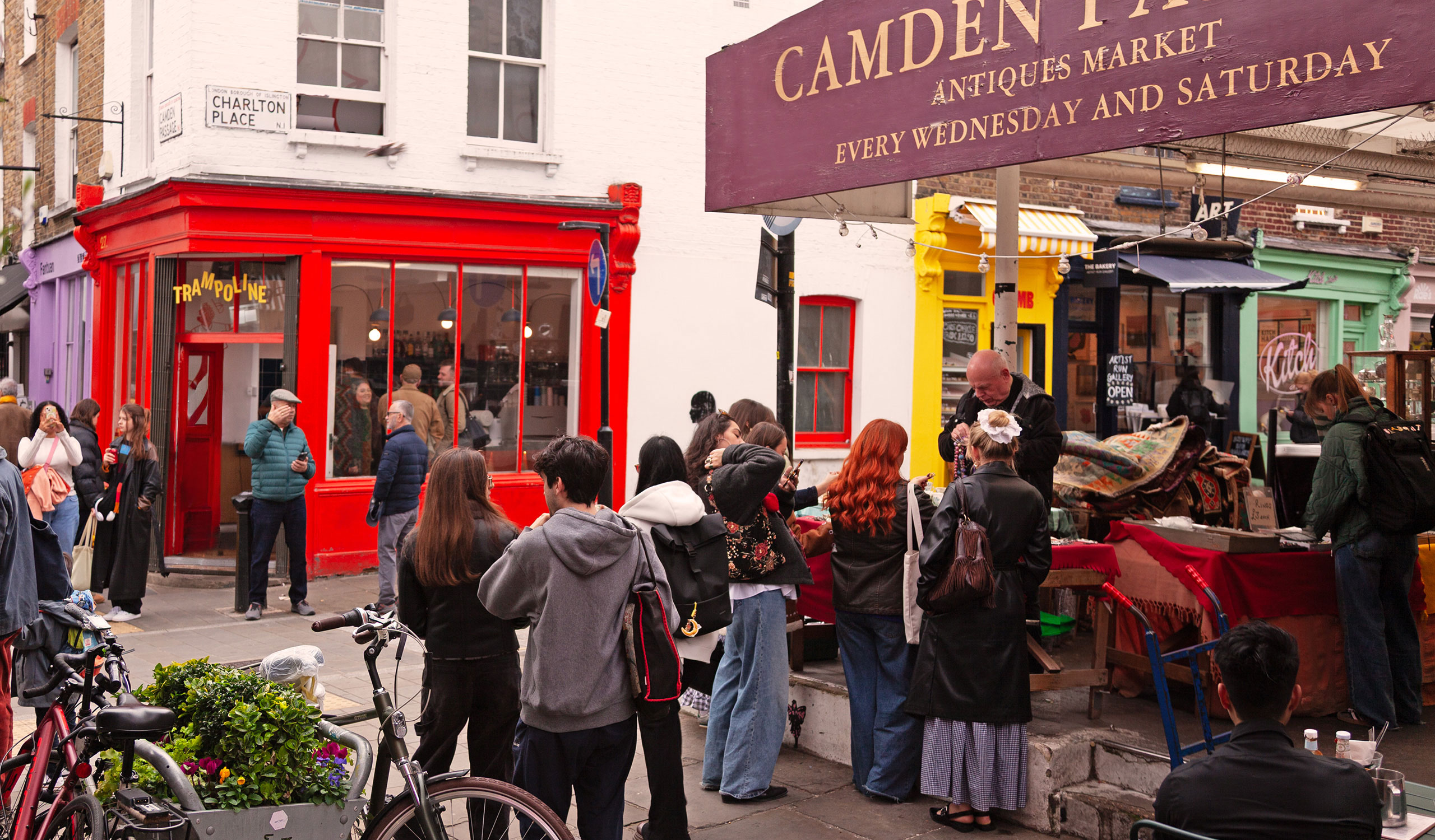 Charlton Place Outdoor Antiques & Collectors Market - Camden Passage
