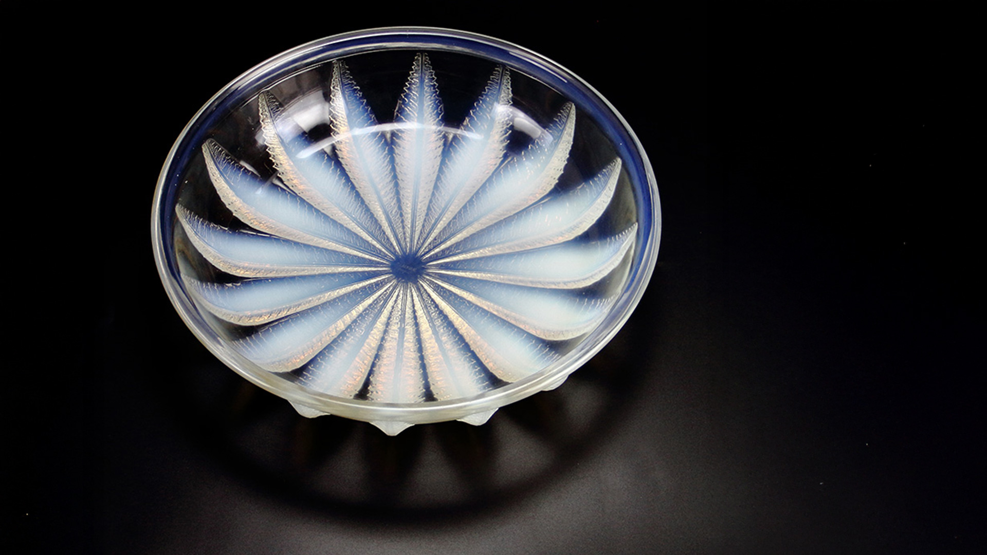 Style Gallery - Art Nouveau, Art Deco, Arts & Crafts, 20th c. Art, Silver & Pewter - Camden Passage