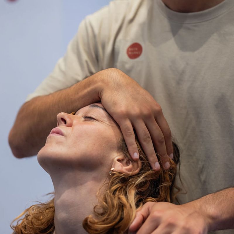 BACKWORKS- modern seated massage - Camden Passage