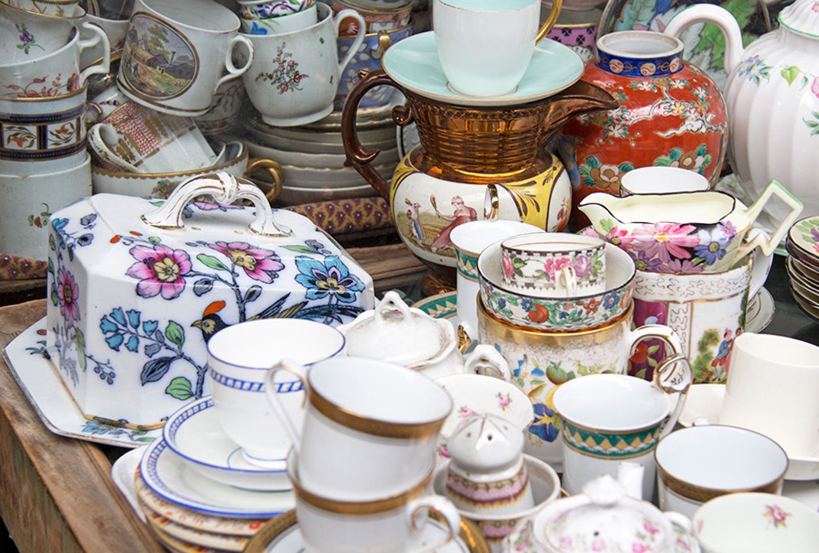 Caroline Carrier - Antique and Vintage Porcelain - Camden Passage