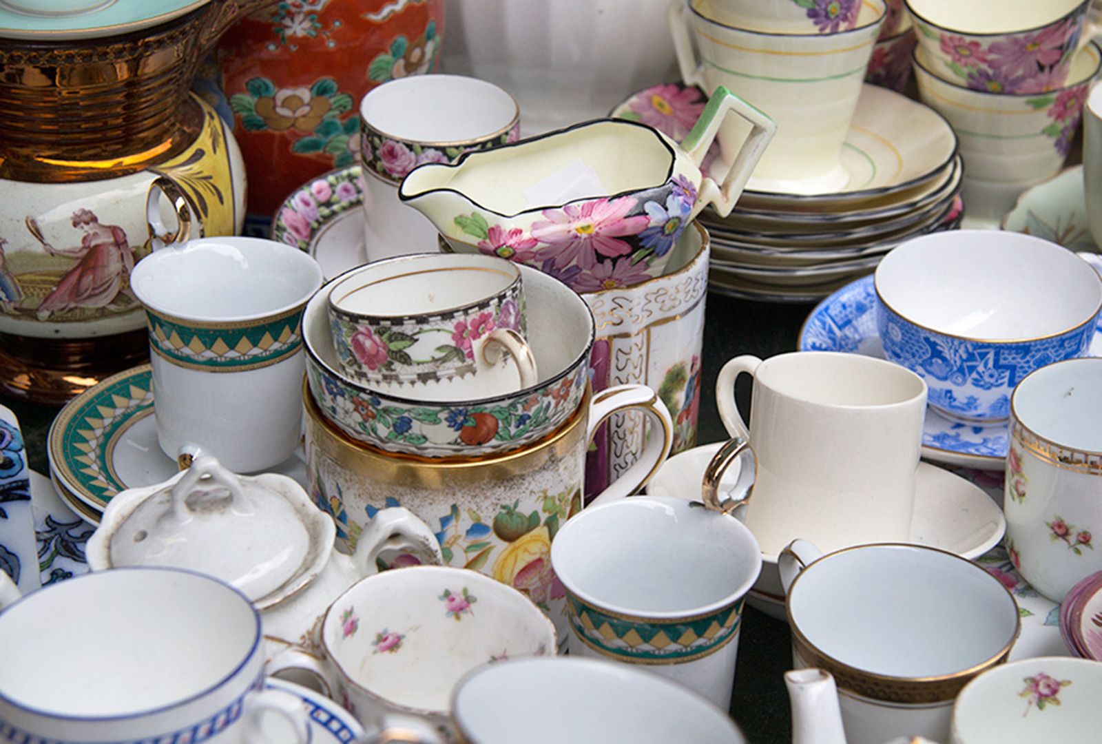Caroline Carrier - Antique and Vintage Porcelain - Camden Passage