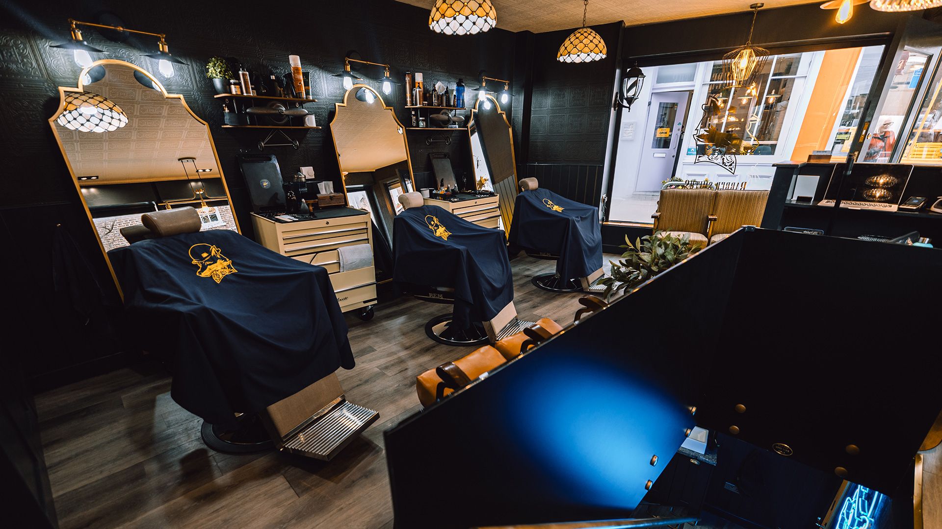 Barber Smiths Islington - Traditional Barbering with Luxury - Camden Passage
