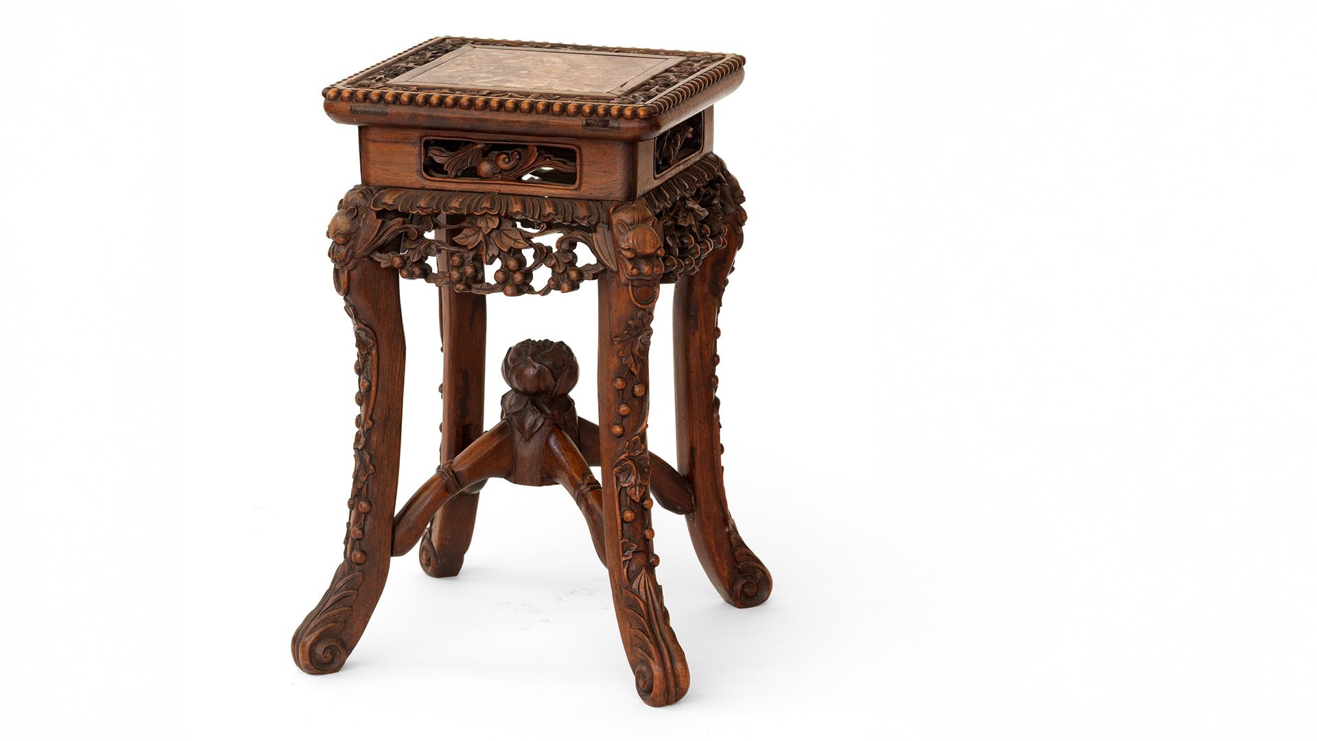 Chris Tapsell Oriental Antiques - Antique Oriental Ceramics, Works of Art & Furniture - Camden Passage