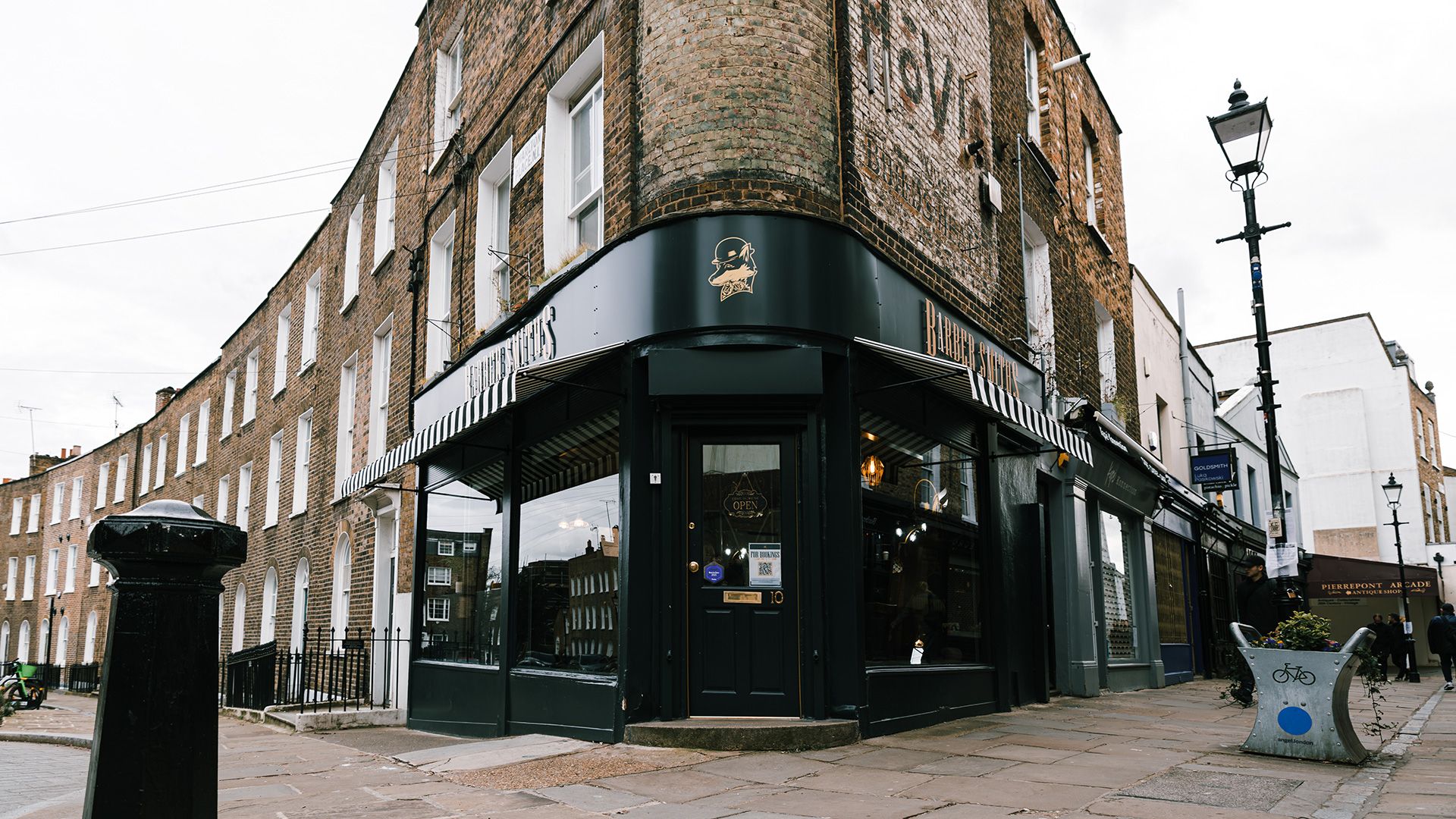 Barber Smiths Islington - Traditional Barbering with Luxury - Camden Passage